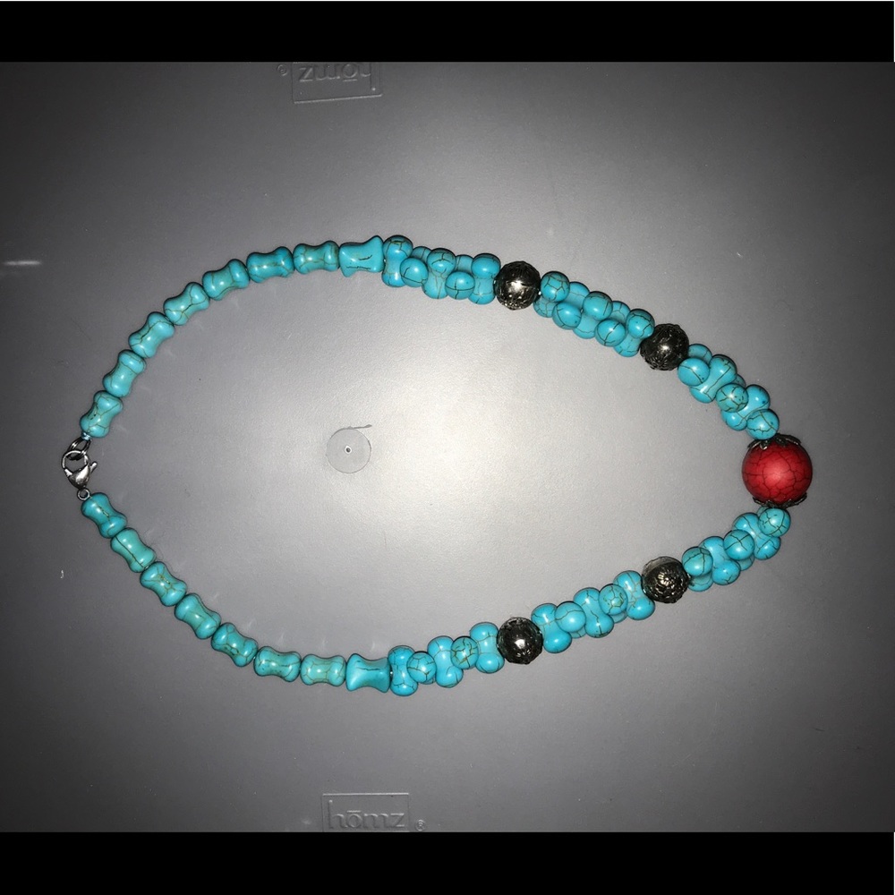 EUC Turquoise Red Necklace - Picture 2 of 4